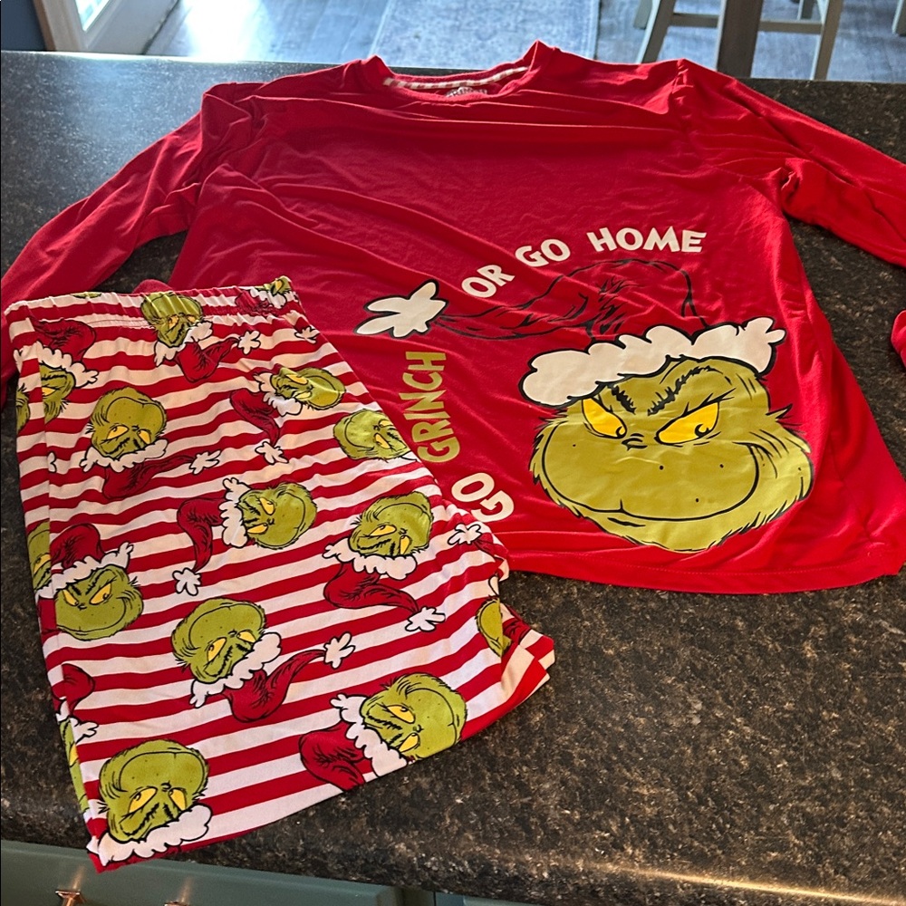 Red Grinch Pajama Set XL